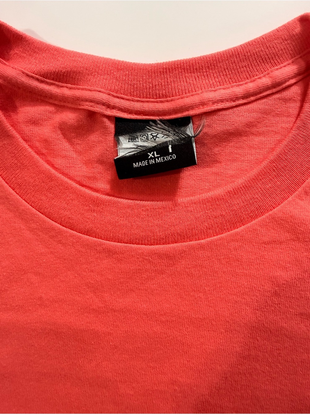 Stussy Coral Red Short Sleeve Tee with White Logo - Picture 3 of 3